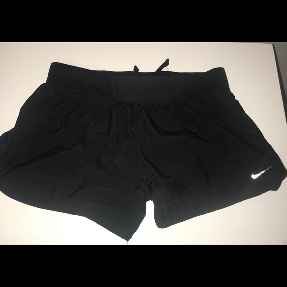 3 pairs of Nike shorts - Picture 2 of 3